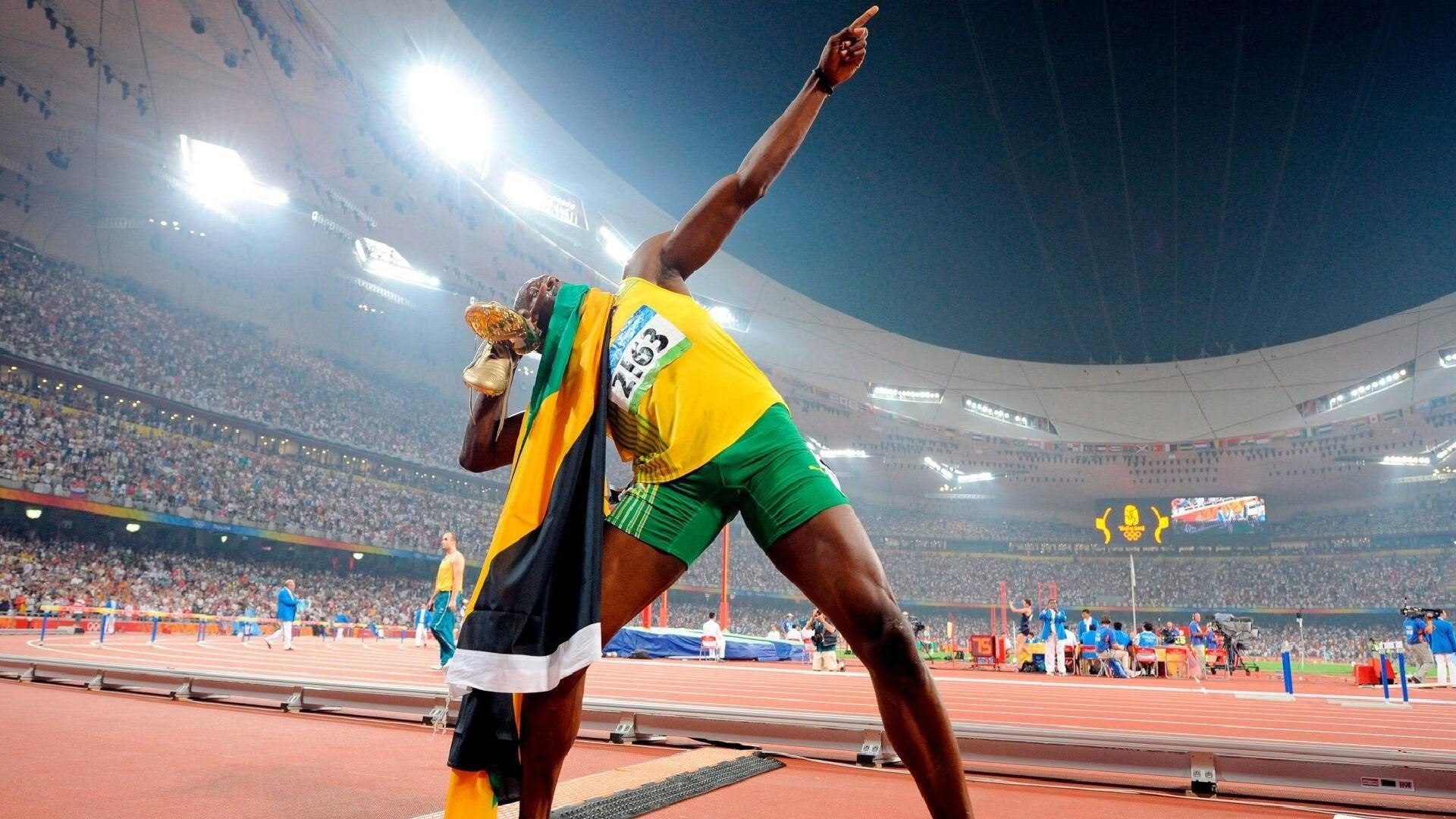 爱游戏 电竞-《线上线下联动：打造全民电竞狂欢节》，大型线下电竞娱乐活动有哪些